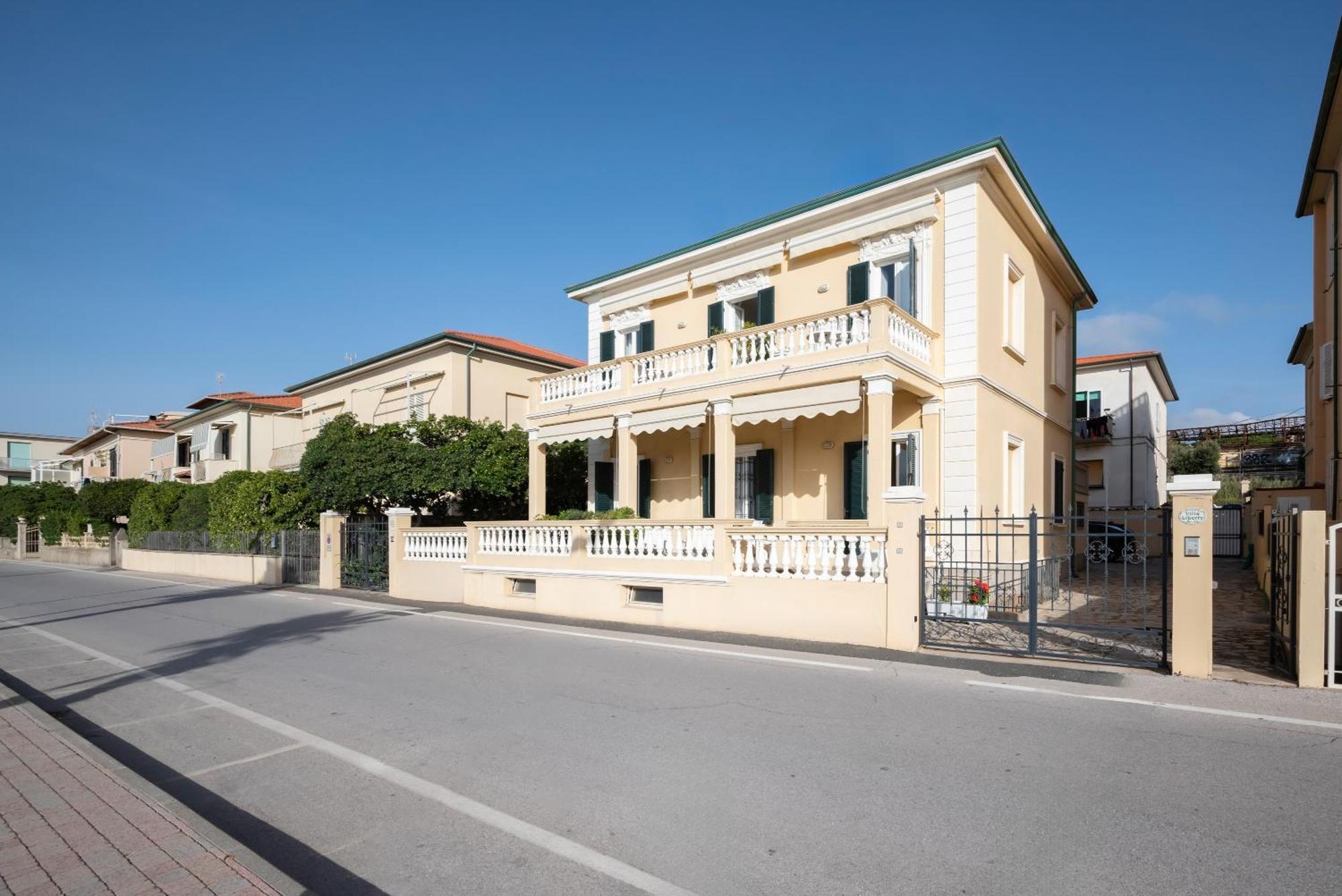 Villa Liberty San Vincenzo Buitenkant foto